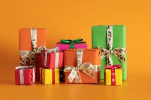 Read more about the article Budget-Friendly Gifts: 40 Unique Gifts Under $25