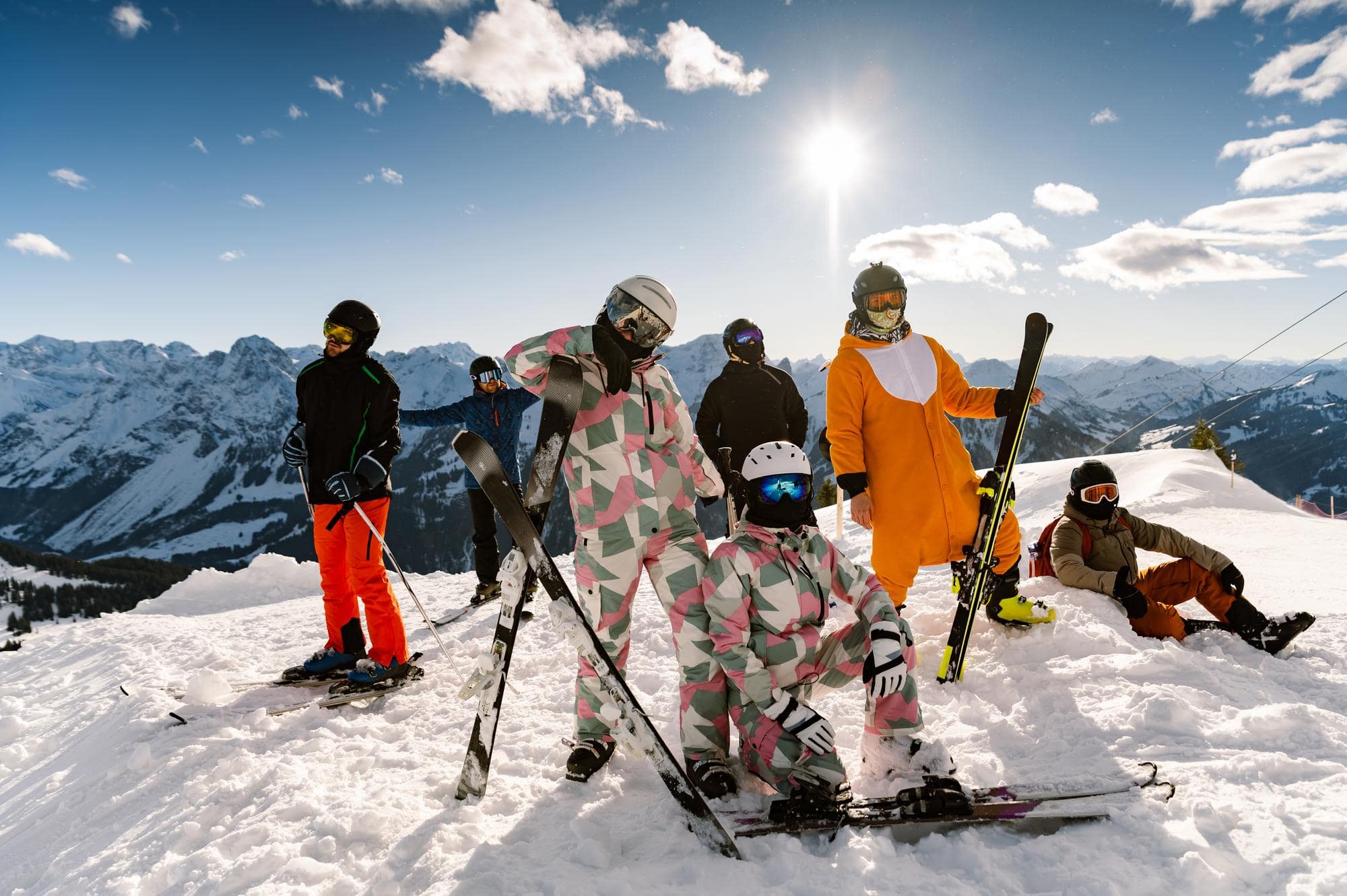 You are currently viewing Unique Gift Ideas for Skiers and Snowboarders that will Elevate their On-Slope Experience