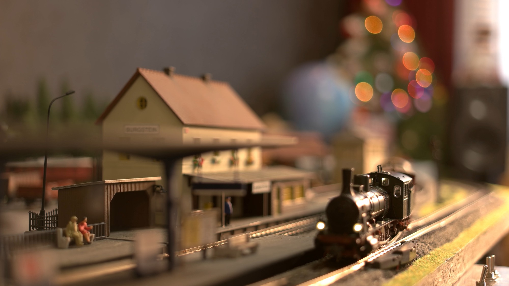 Gifts for Train Lovers Track Down the Best Presents for Your Railway Buff Friends