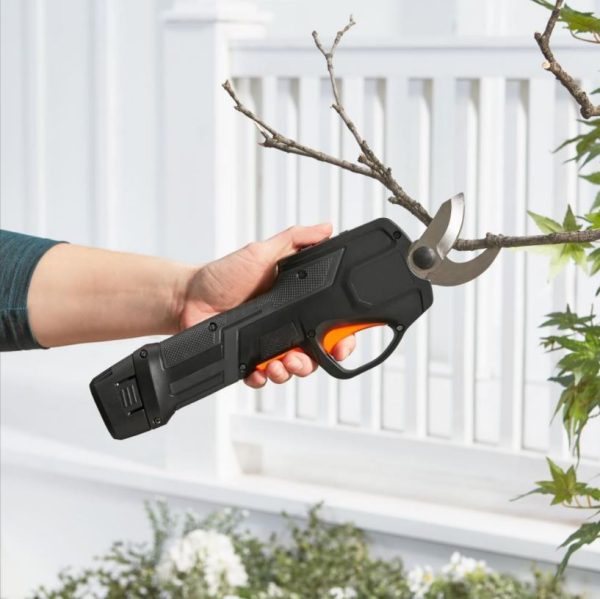 The Cordless Effortless Branch Pruner